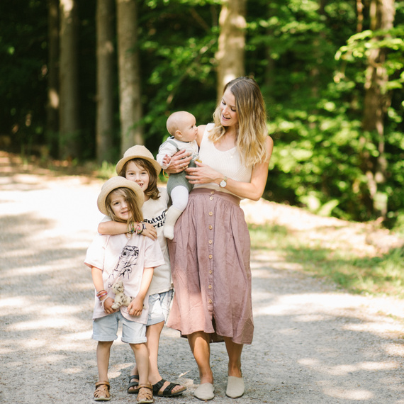 Alete bewusst Influencer Wunderhaftig Mutter mit Kindern in der Natur