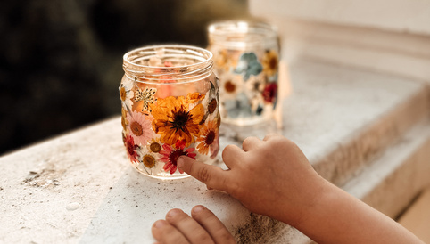 Alete bewusst Upcycling Blumenglaeser DIY
