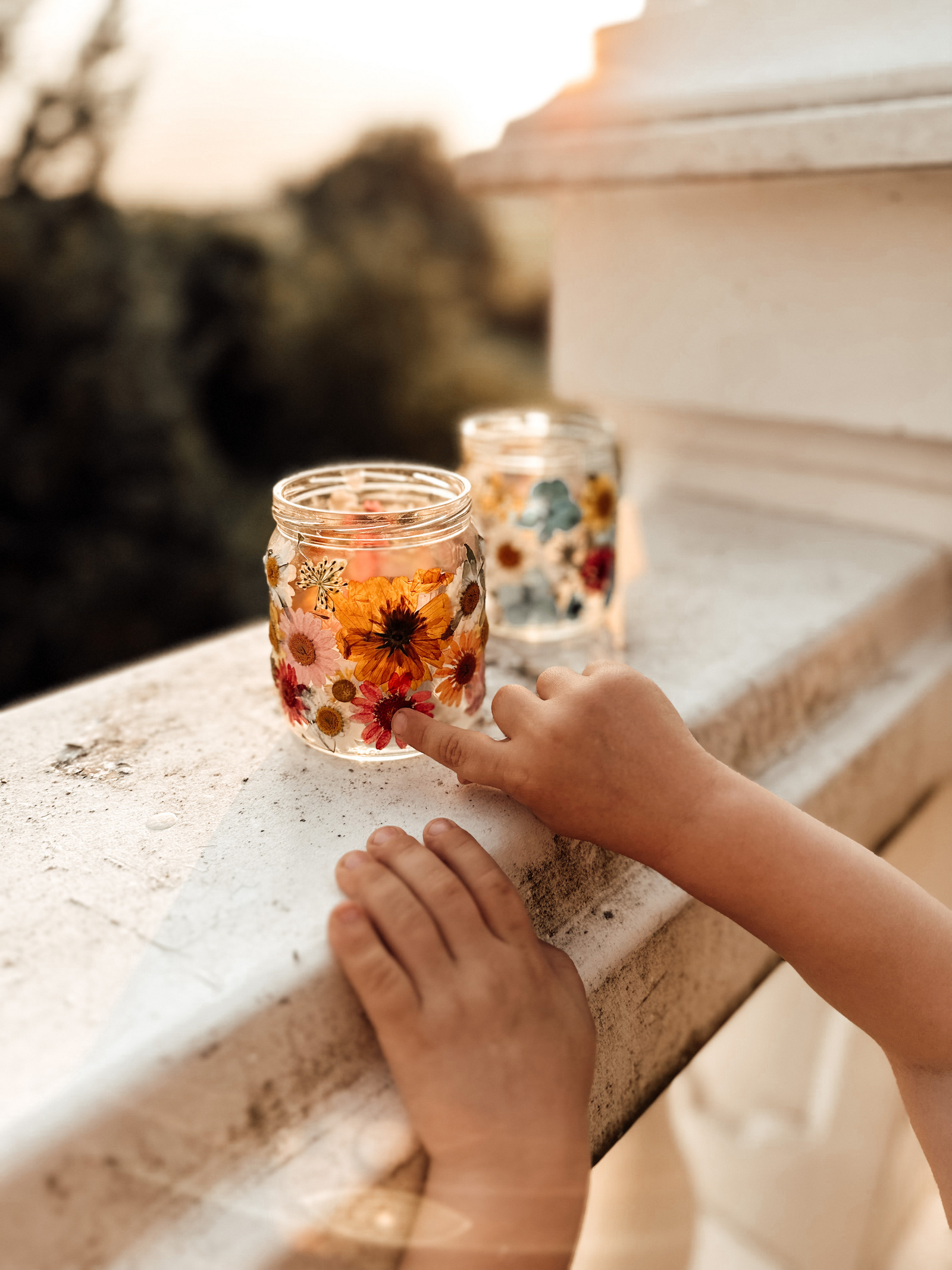Alete bewusst Upcycling Blumenglaeser DIY